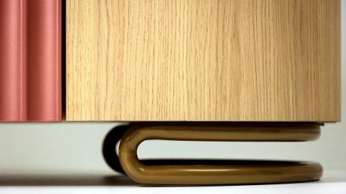 T-DESIGN Sideboard – Close-up of the Custom Fluted Front and Metal Base